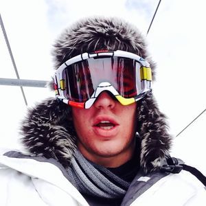 Meet your Posher, Connor